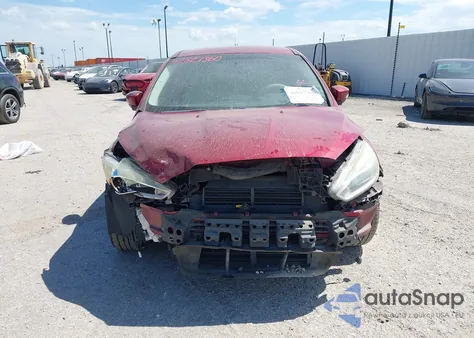 2016 Ford Focus Titanium z USA, uszkodzony, nr VIN 1FADP3N27GL256143